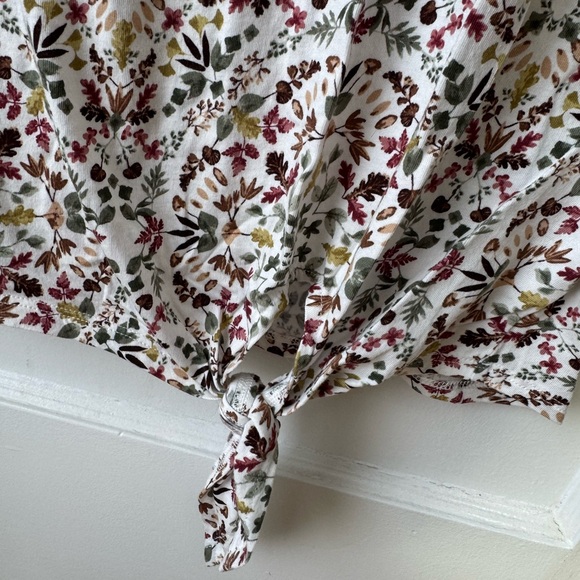 2/$20 Reitmans Multicolor Floral Tee - Picture 3 of 4